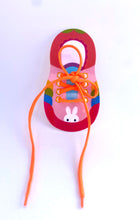 Load image into Gallery viewer, red shoe with lace to practice tying